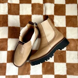 Sam Edelman Laguna Tan Leather Ankle All Weather Boots with Black Soles 6.5